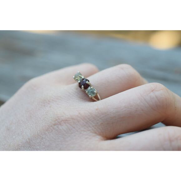 Natural Sapphire Ring, unique garnet ring, size 9 - Picture 2 of 3